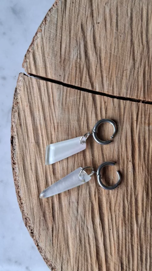 Boucles d’oreilles en verre recyclé - blanc laiteux