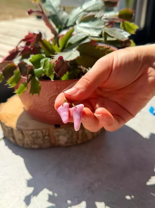 Boucles d’oreilles en verre recyclé - rose